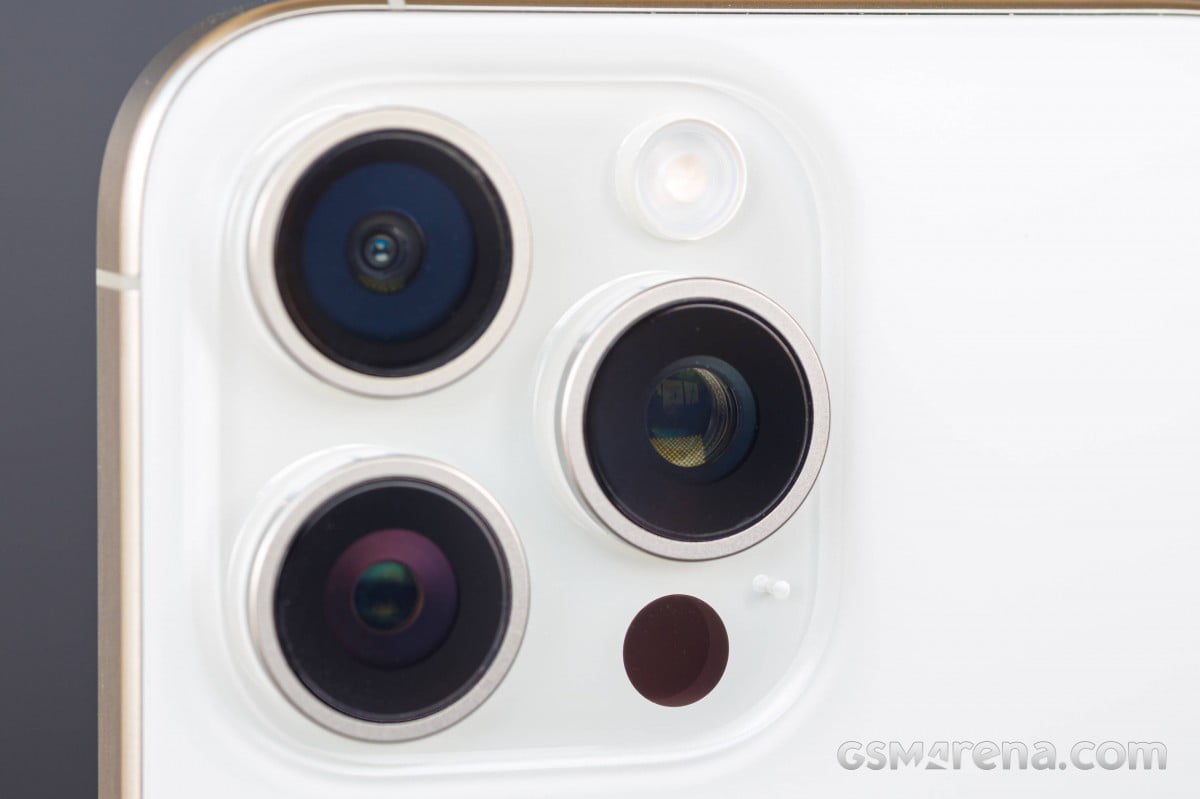 LG Secures Major Role in iPhone 16 Pro Camera